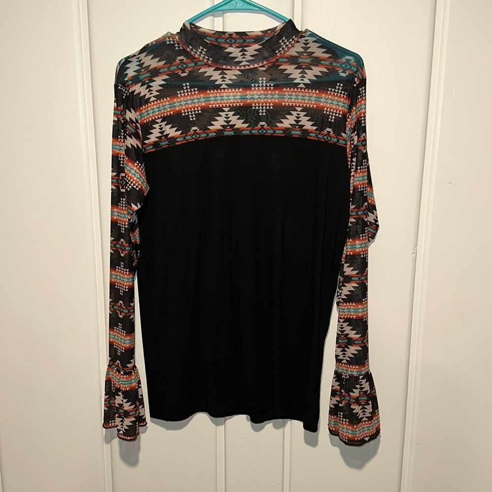 AZTEC BELL SLEEVE TOP